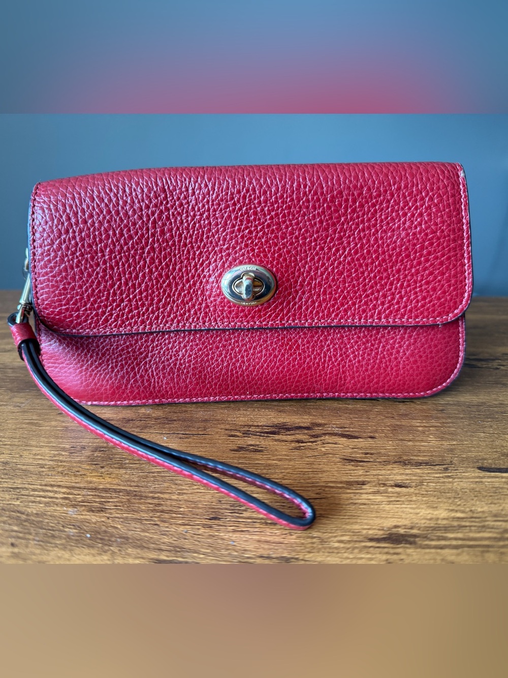 Coach Originals Wristlet Leather Turnlock Clutch Red C2298